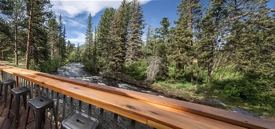 Why Koenig Lodge Is the Perfect Basecamp for Your Estes Park Getaway