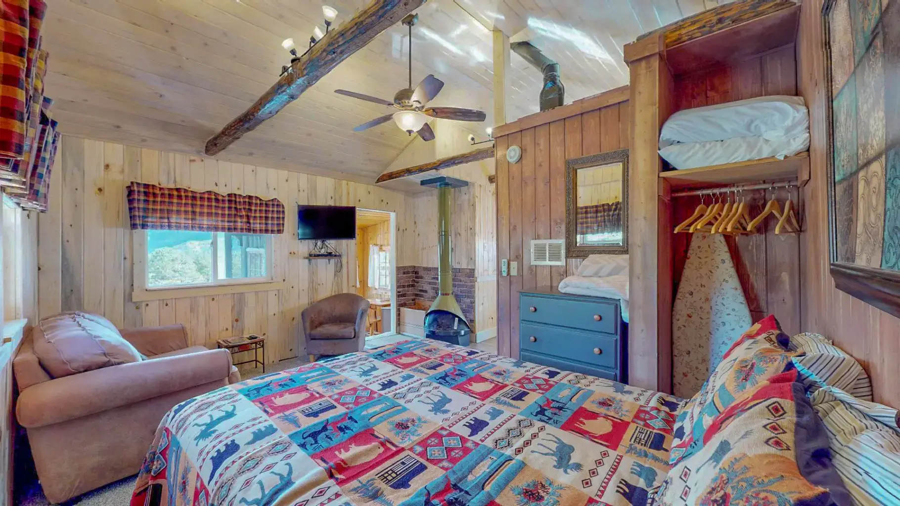 Cabin 4- One Bedroom cabin- RMNP!