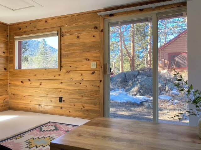 Fresh Remodeled Cabin, perfect location near RMNP & downtown Estes Park Colorado
