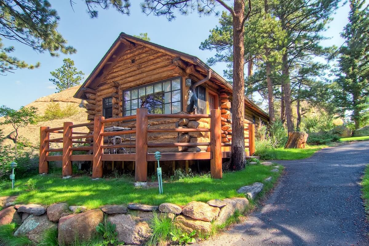 Black Canyon Inn
