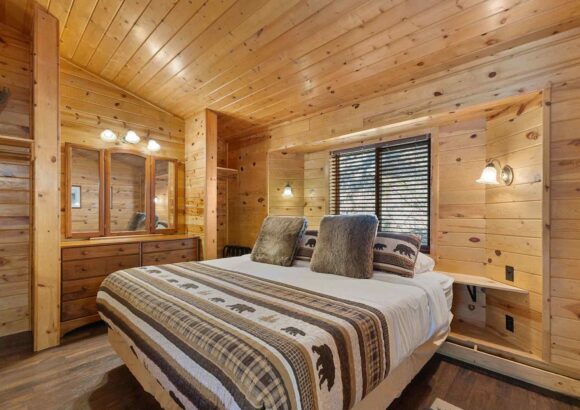 Cabin 8-Cozy King Loft Cabin 5 Min to RMNP