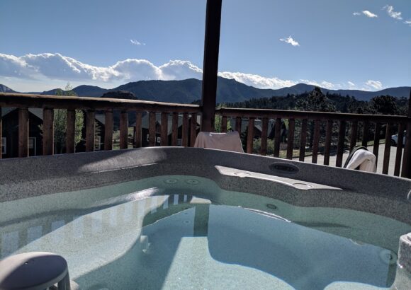 Mary’s Lake Lodge
