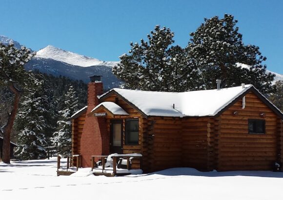 Rockmount Cottages by the River