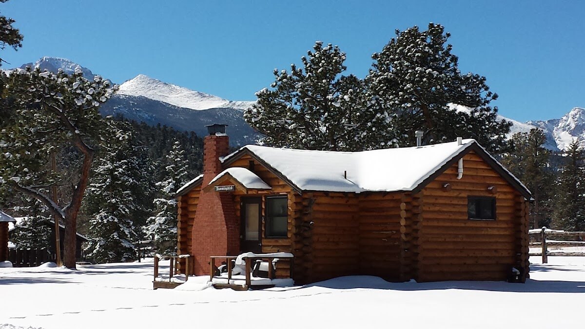 Rockmount Cottages by the River
