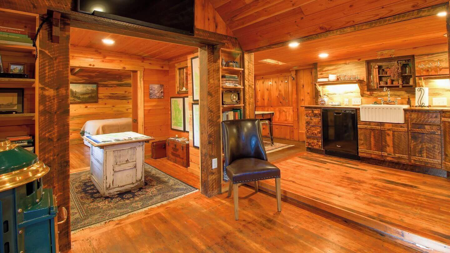 Storybook Exploration Cabin – Best of Cozy Colorado Mountain Cabins – Prime Loc
