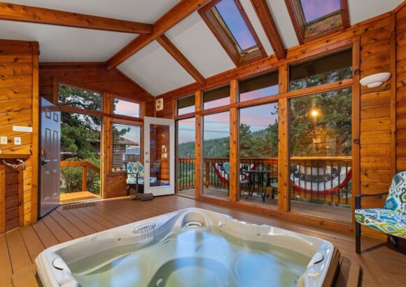 Wildwood Inn – Deluxe Two-Bedroom House