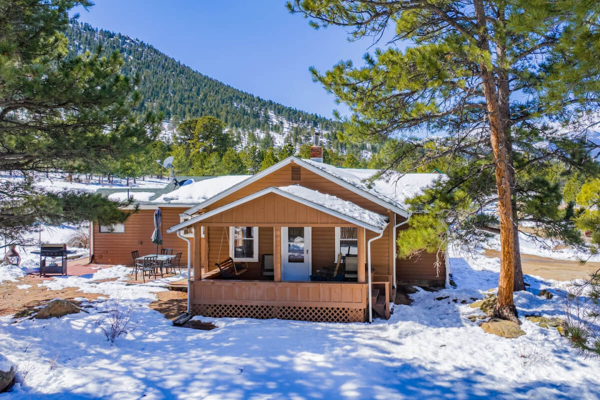 1927 Cabin w/ Hot Tub, Wood Stove & Car Charger