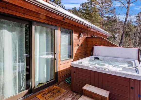 Fall River Hideout • Private Hot Tub • Close to RMNP