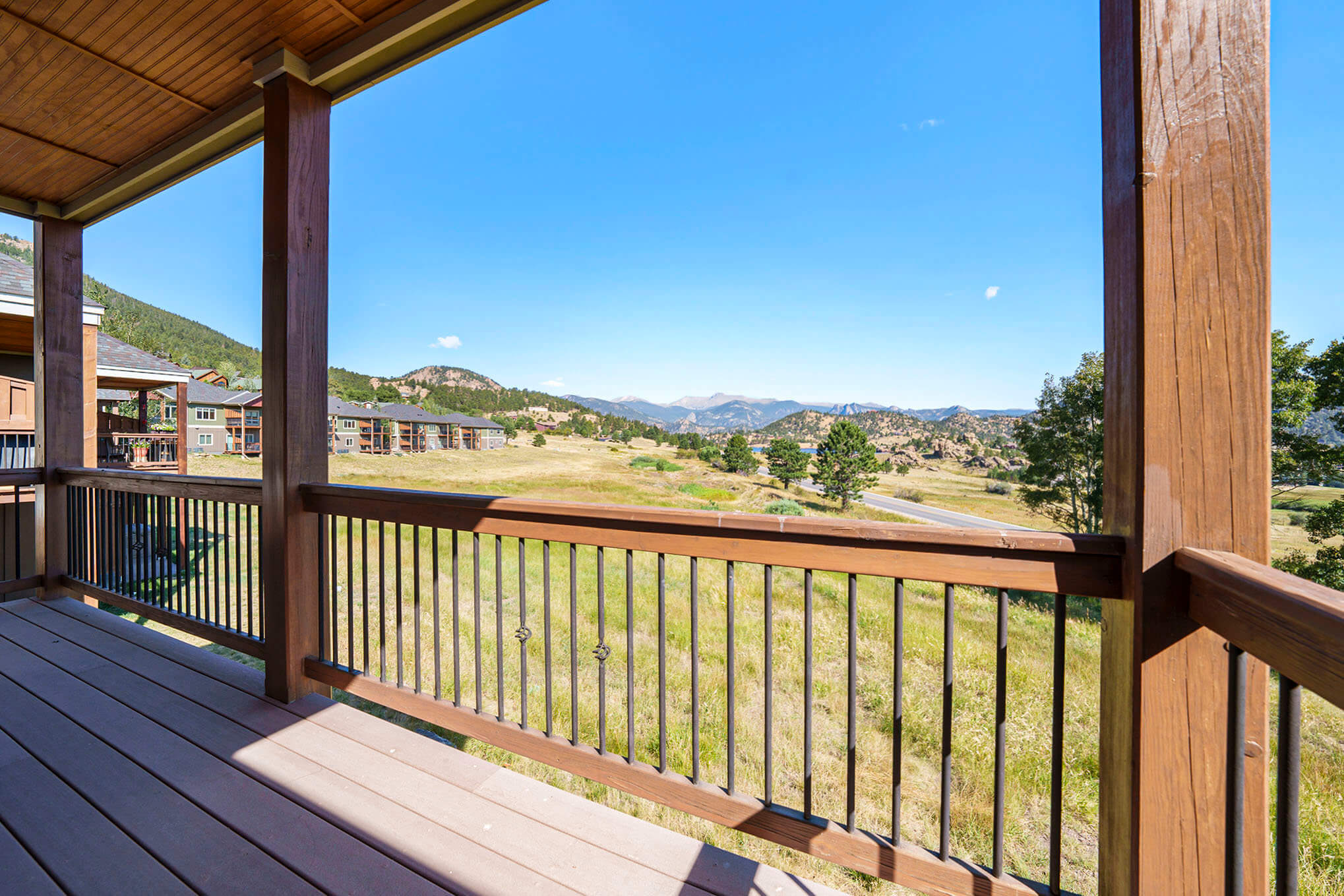 Luxury Mountain Retreat | Hot Tub • Sauna • Views
