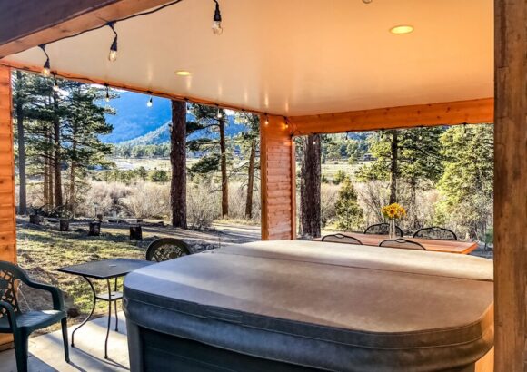 Mountain Cabin Overlooking Breathtaking Riverfront and Valley Views