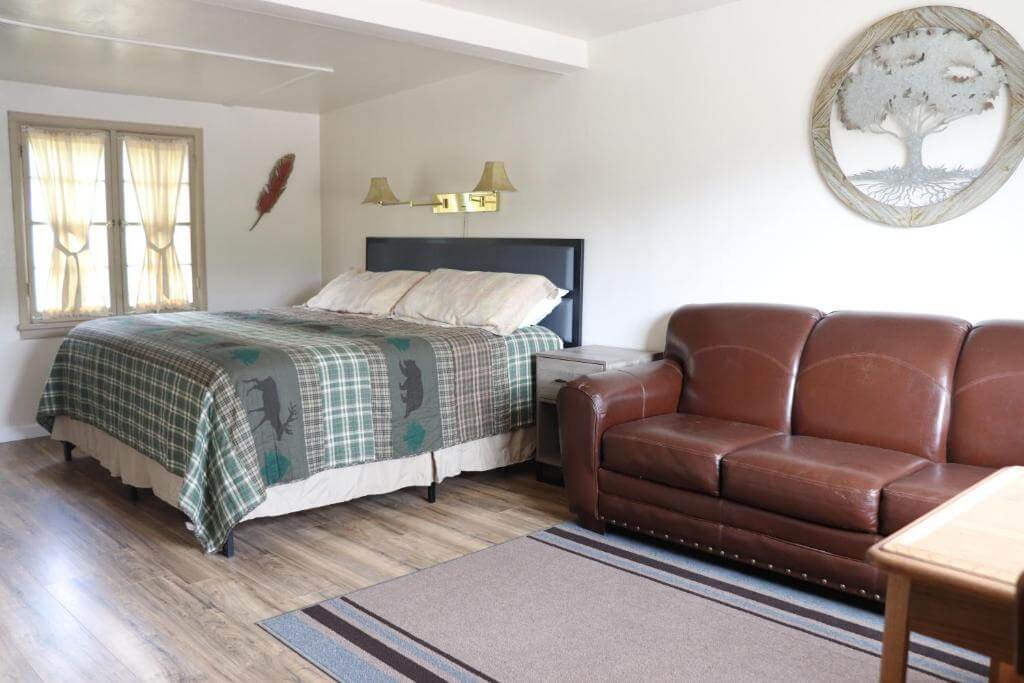 Olympus Lodge – Deluxe Queen Room
