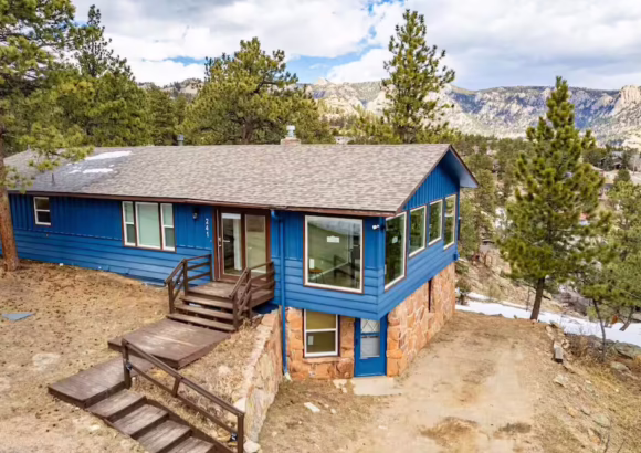Rocky Mountain Overlook, Great for Families /Groups
