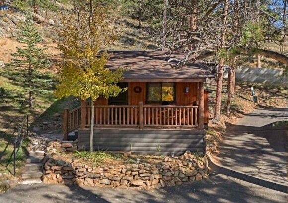 Cabin 5- Private Cabin w King bed kitchen porch – Vacation Home