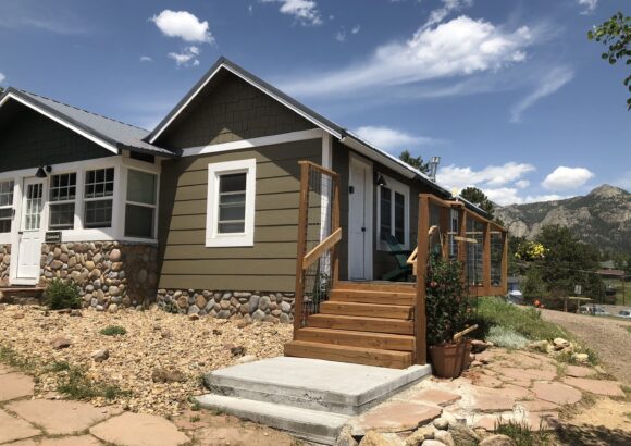 Chickadee Cottage – Cute and Cozy