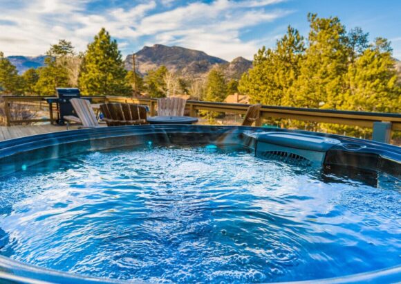 Hot Tub, Fireplace & Deck Near National Park