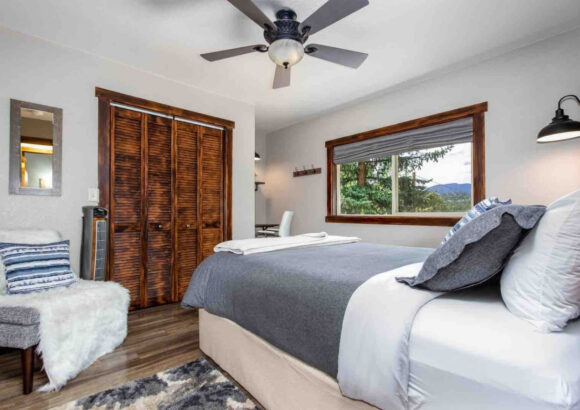 Lux 3BR home -Fall Escape/Views/Wildlife/RMNP – Bluebell Mountain House Estes
