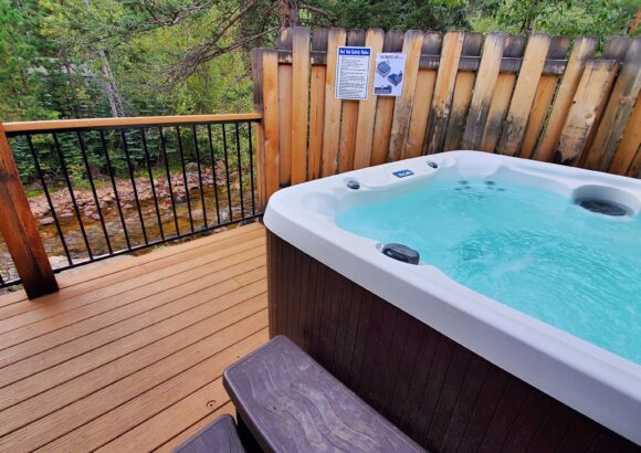 The Blue Spruce Cabin at Fall River Cabins