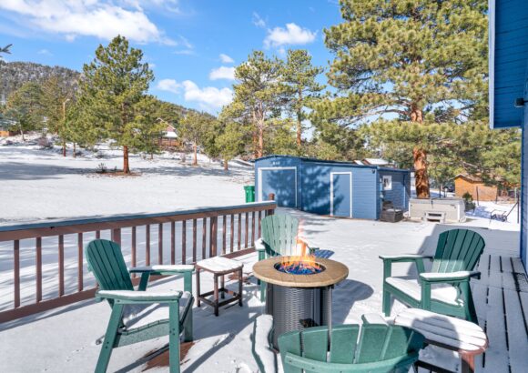 Whispering Pines Getaway with hot tub, large deck, game room and wildlife views