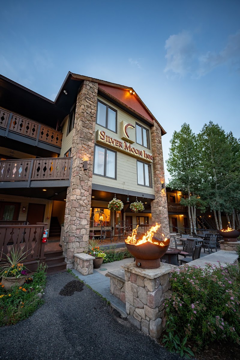 Silver Moon Inn