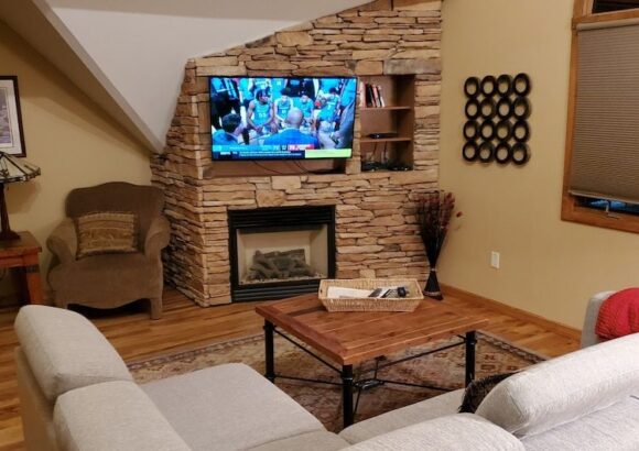 Spacious Estes Park 2 Bedroom Loft with AC. On the River, location is unmatched.